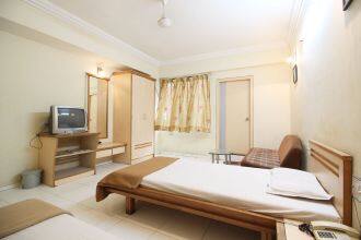 Hotel Neelkanth Sahara, Ahmedabad 3